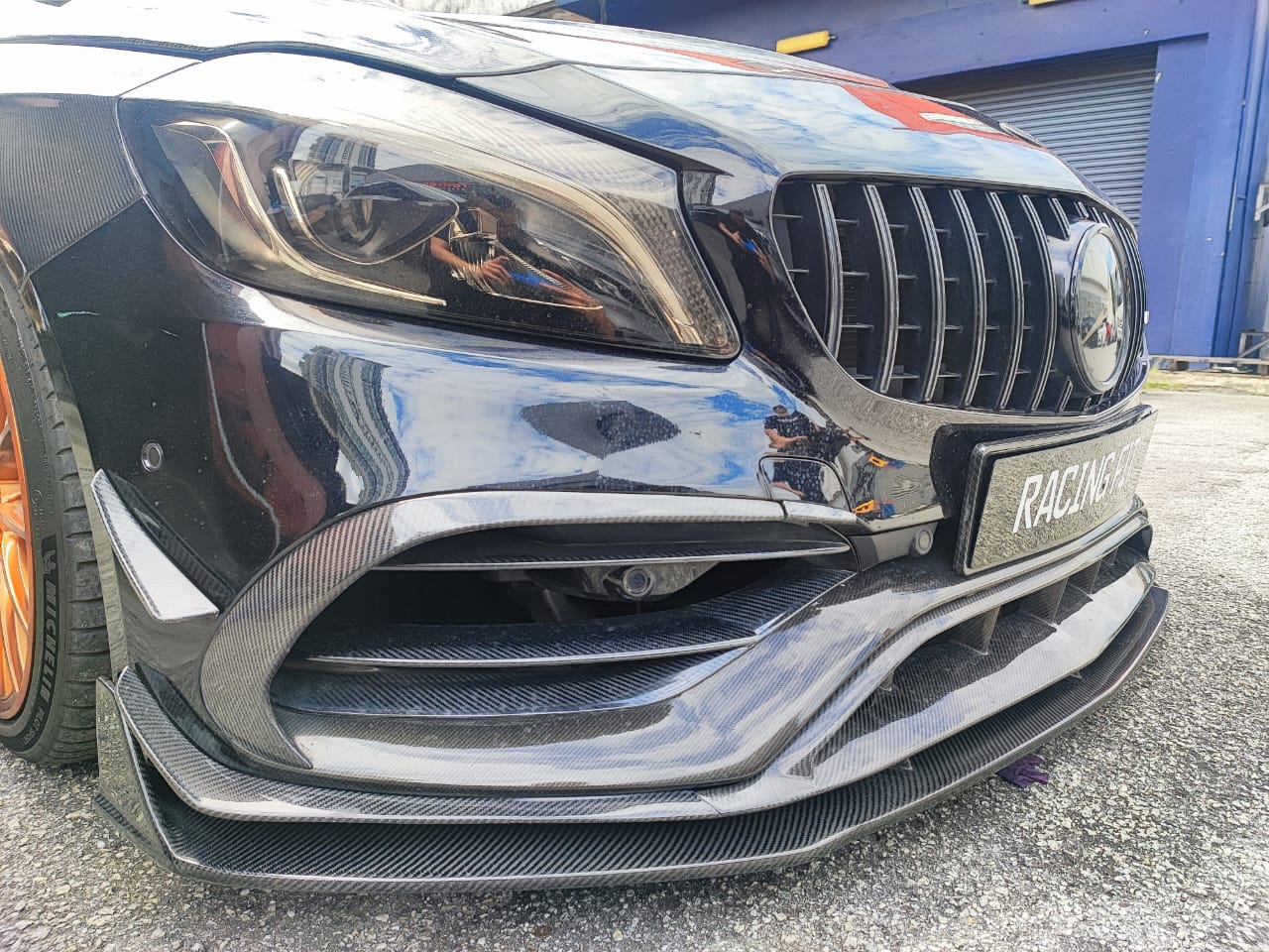 W176 A CLASS W176 FACELIFT CARBON FIBER BODYKIT